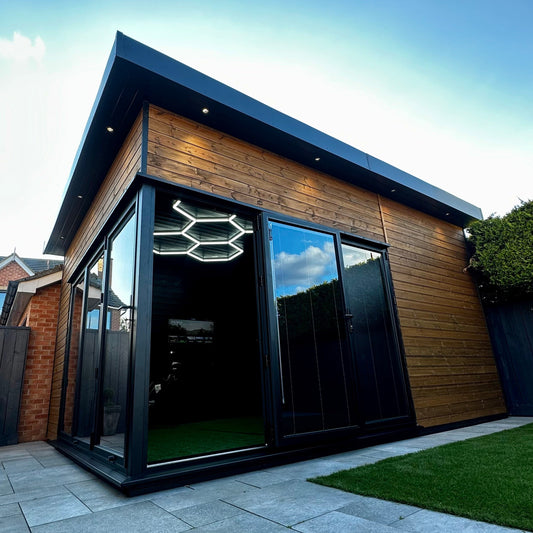 CARNOUSTIE GOLF SIMULATOR CABIN | 5 x 4M