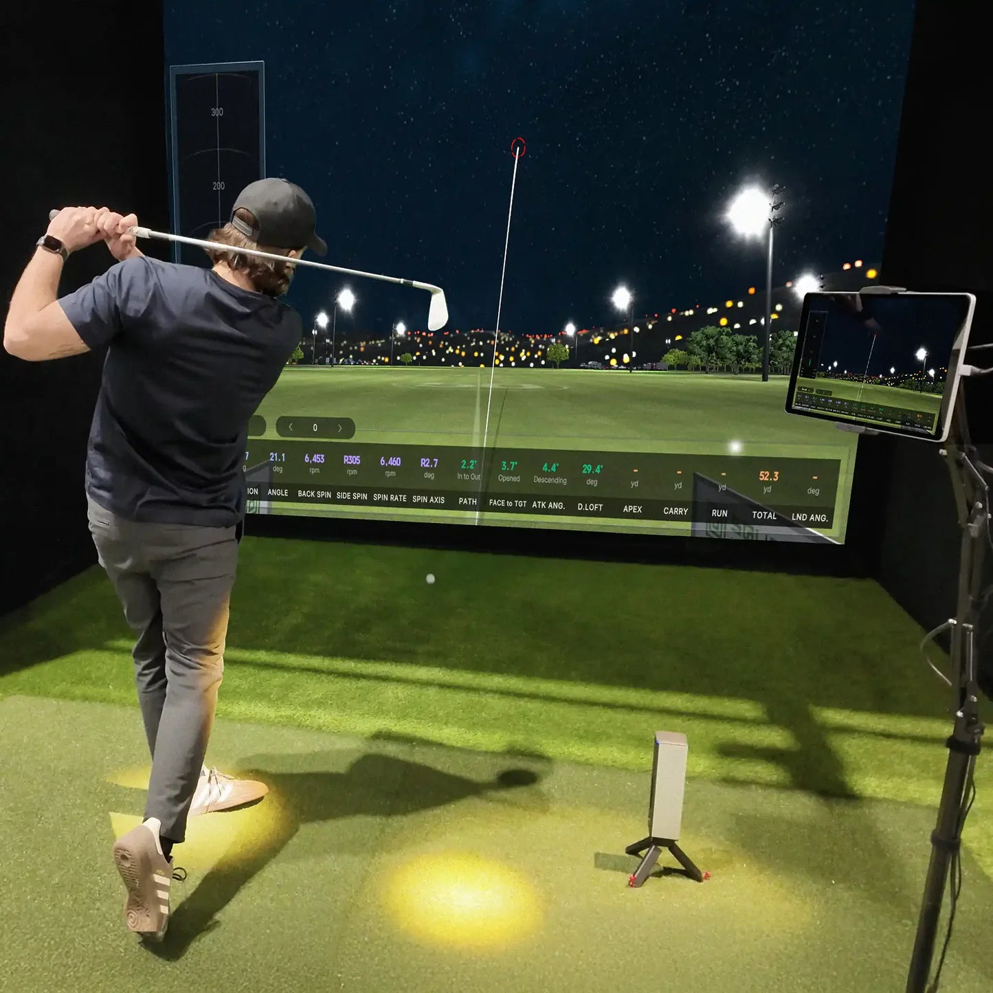 SQUARE GOLF OMNI LAUNCH MONITOR