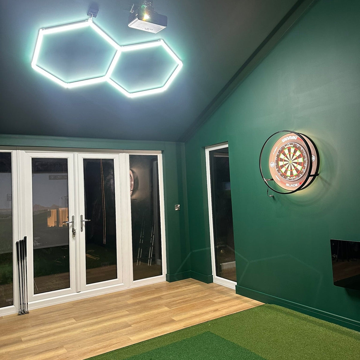 SUNNINGDALE GOLF SIMULATOR CABIN | 4.5 x 3.1M