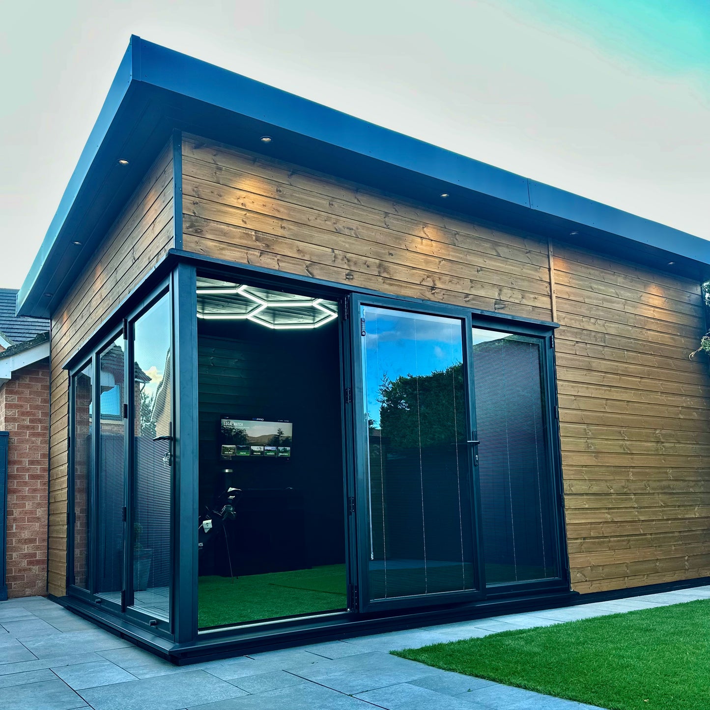 BIRKDALE GOLF SIMULATOR CABIN | 6 x 4M
