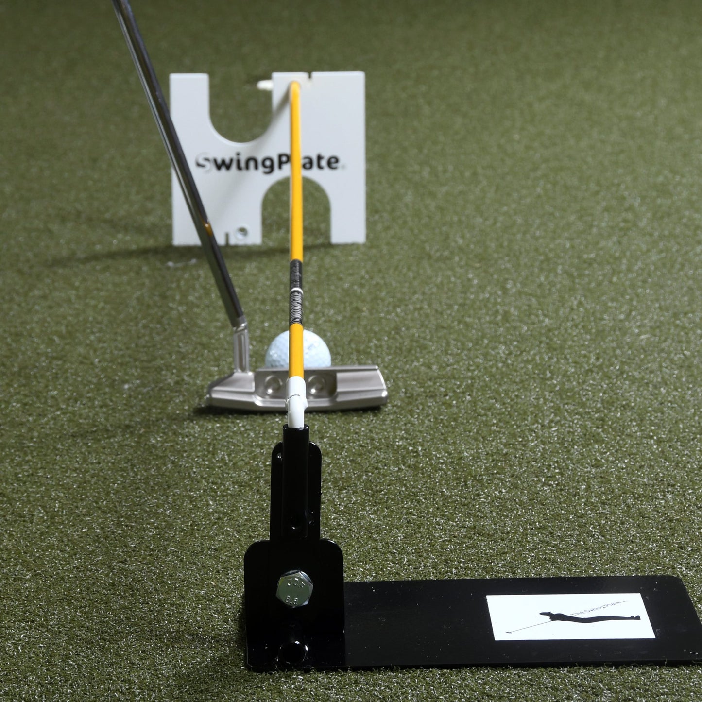 THE SWING PLATE PUTTING GATE